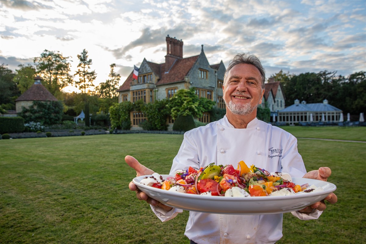 Abacus Media Rights acquired the rights of cookery series Simply Raymond Blanc